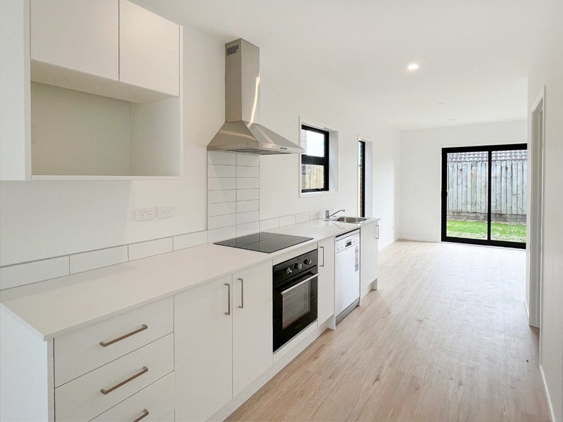 70 Rauemi Way, Te Atatū South, Auckland - Carousel 2