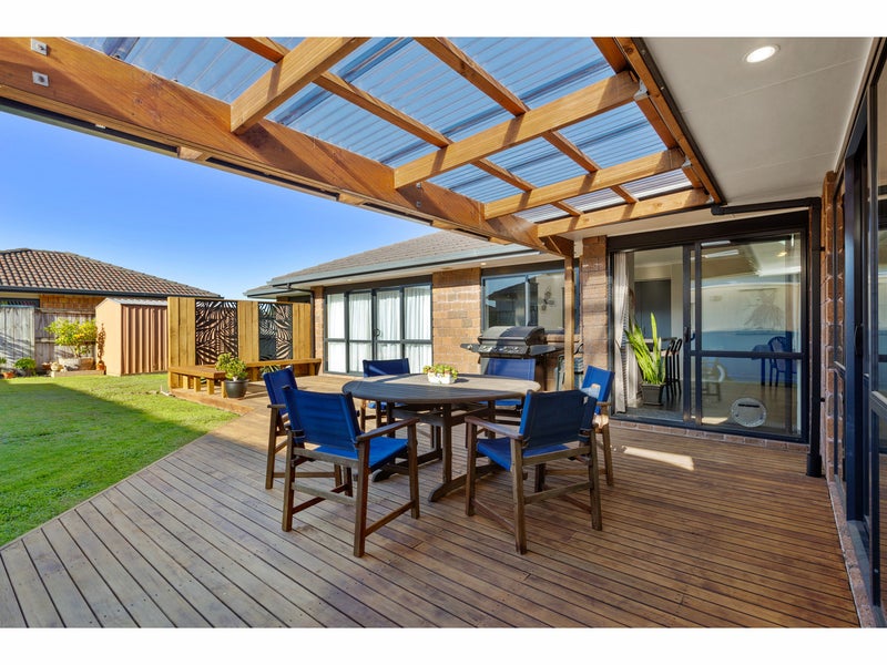 12 Whitford Place, Rototuna North, Hamilton - Carousel 2