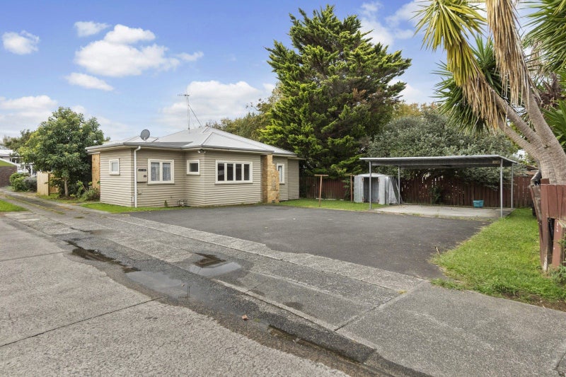 33A Cook Street, Hamilton East, Hamilton - Carousel 12
