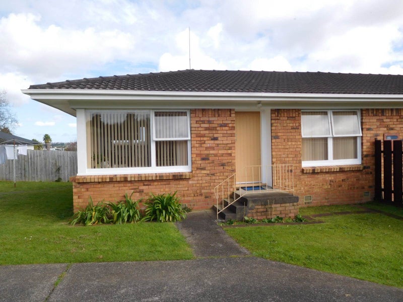 21 Wylie Avenue, Sunnynook, Auckland - Carousel 1