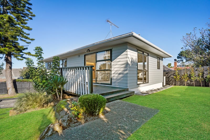 4B Melville Place, Onehunga, Auckland - Carousel 1
