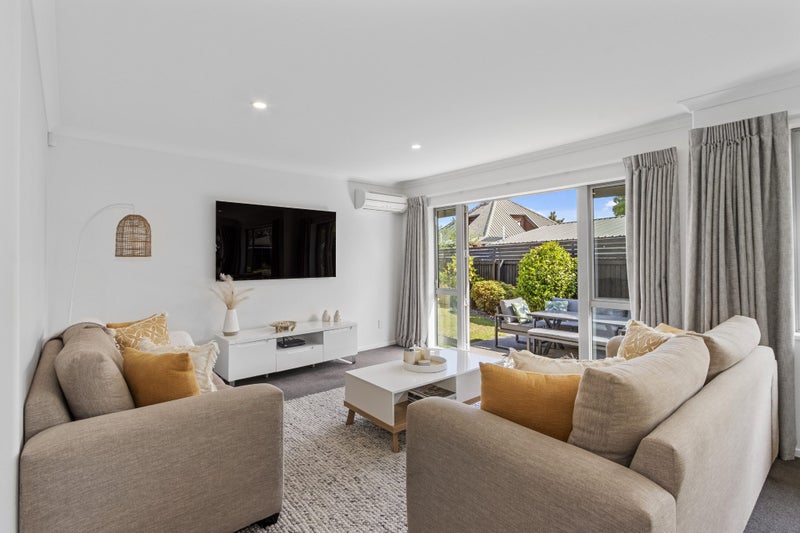 10H Sefton Street, Belfast, Christchurch - Carousel 2