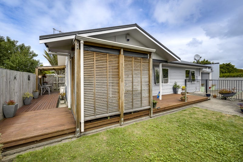 18A Cassino Crescent, Onekawa, Napier - Carousel 2