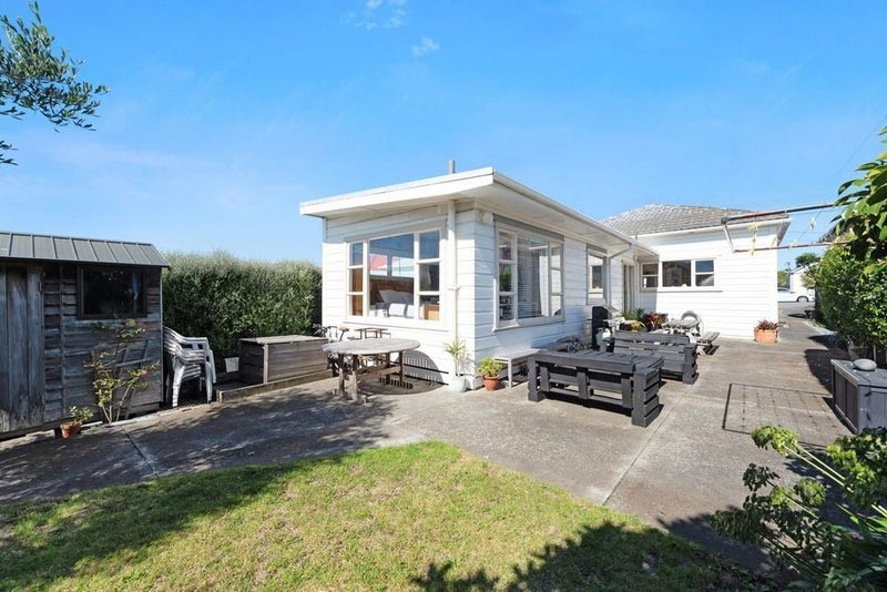 16 Cockburn Street, Kilbirnie, Wellington - Carousel 1