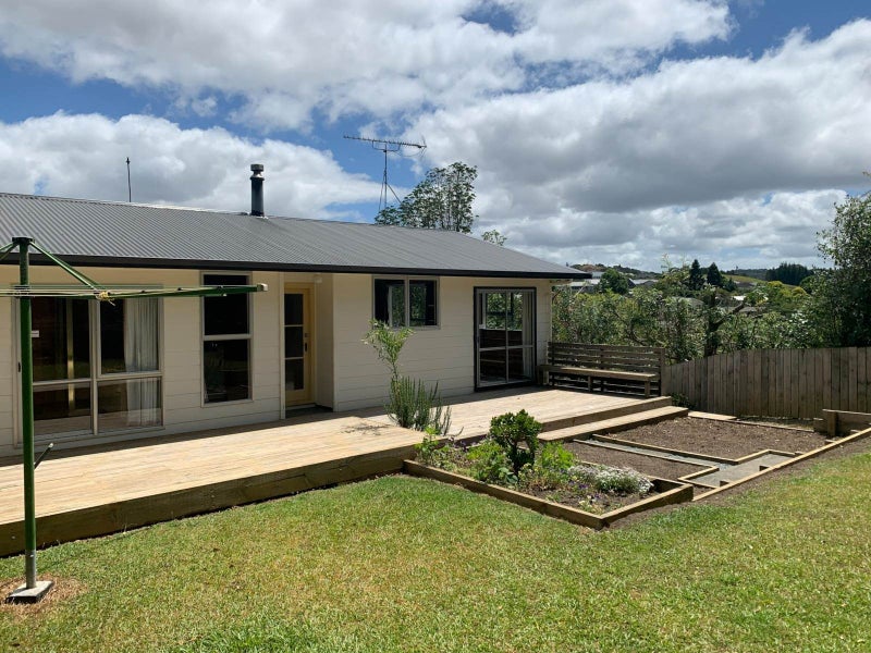 12 William Hadlow Place, Hatfields Beach, Orewa - Carousel 2