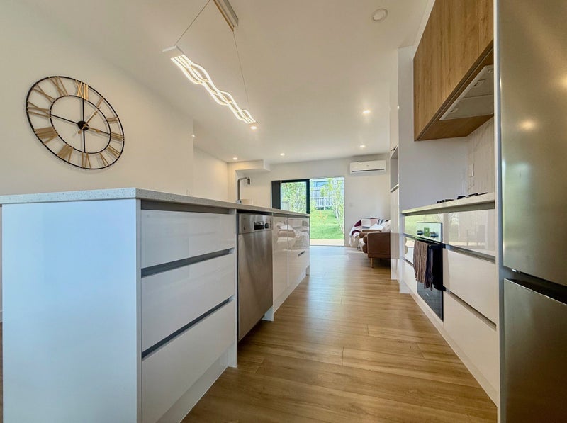 5 Waka Street, Albany Heights, Auckland - Carousel 2