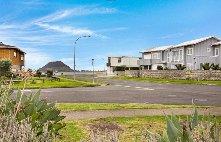 68 Kulim Avenue, Otumoetai, Tauranga - Carousel 1