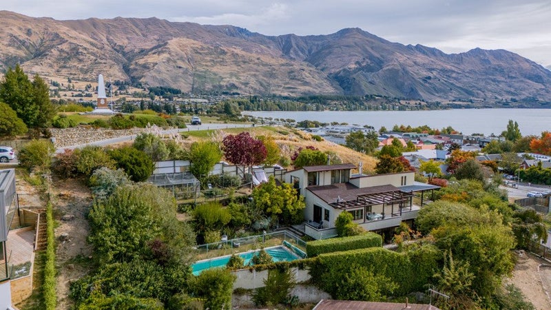 10 Chalmers Street, Wanaka - Carousel 2