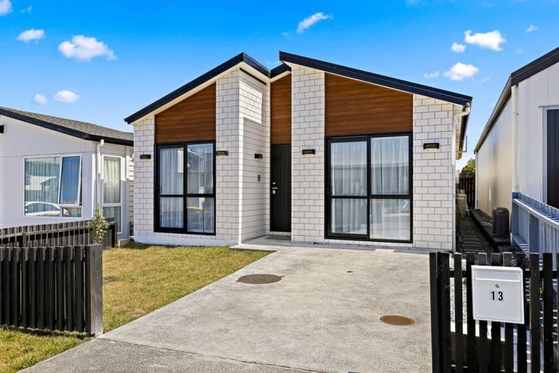 13 Matakohe Road, Westgate, Auckland - Carousel 1
