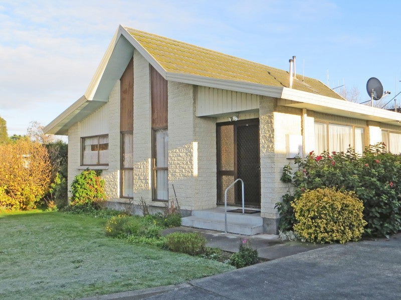 5A Geraldine Crescent, Cloverlea, Palmerston North - Carousel 1