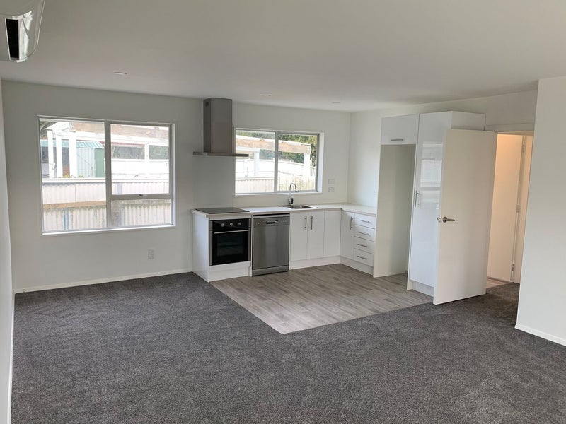 2/483 Wairakei Road, Burnside, Christchurch - Carousel 1