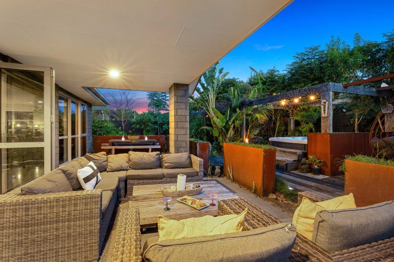 10 Cooke Farm Grove, Waiwhakaiho, New Plymouth - Carousel 2