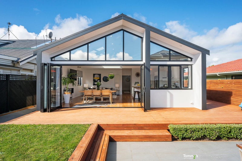 21 Nottingham Street, Karori, Wellington - Carousel 1