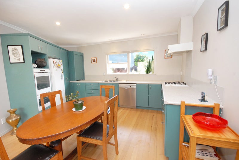 1/56 Sunnynook Road, Sunnynook, Auckland - Carousel 2