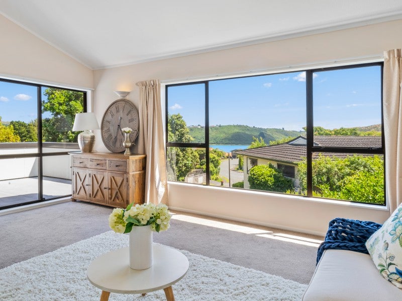 13 Kinnel Grove, Papakowhai, Porirua - Carousel 2