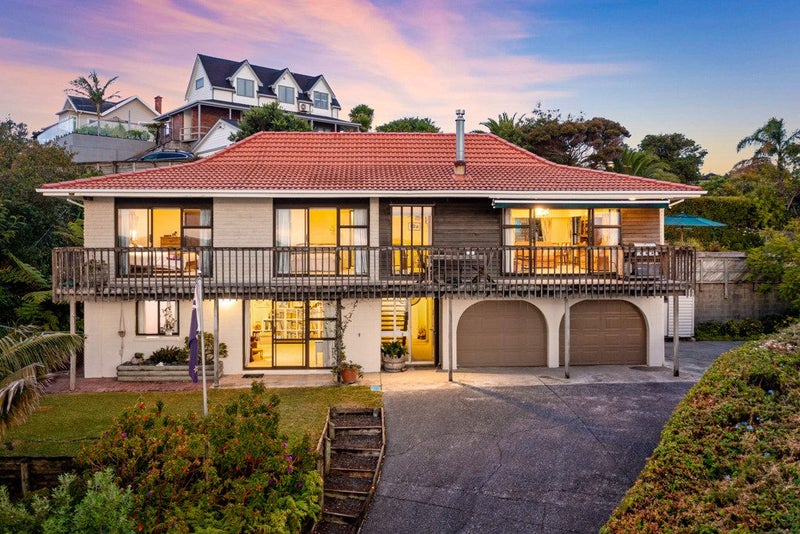 32 Telstar Place, Beach Haven, Auckland - Carousel 2