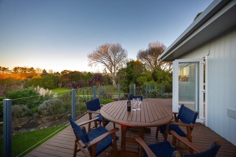 7 Sharon Place, Awapuni, Palmerston North - Carousel 1