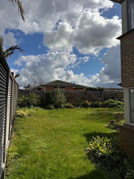 11 Amherst Place, Albany, Auckland - Carousel 4