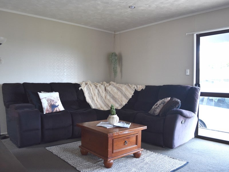 19 Kowhai Street, Tokomaru, Palmerston North - Carousel 2