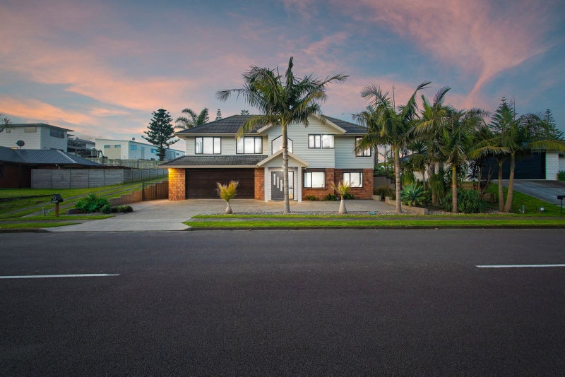 4 Fishermans Drive, Coastlands, Whakatane - Carousel 2