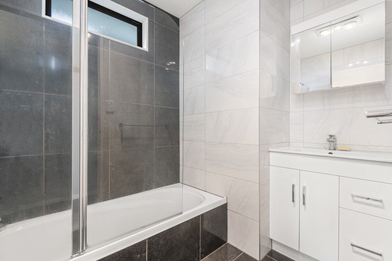 28B Chelmarsh Place, Highbury, Palmerston North - Carousel 15