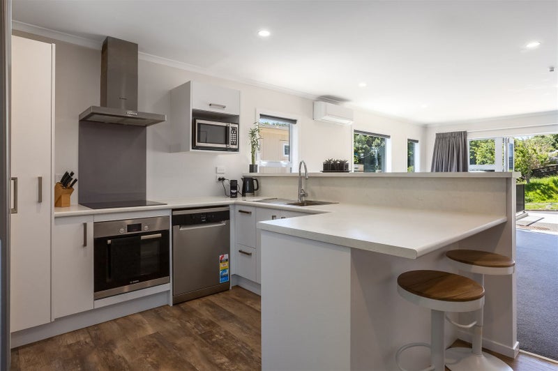 4/1 Murphy Place, Titahi Bay, Porirua - Carousel 2