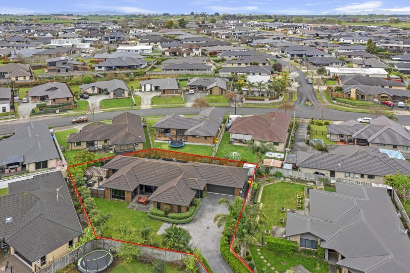 5 Sutherland Court, Flagstaff, Hamilton - Carousel 2