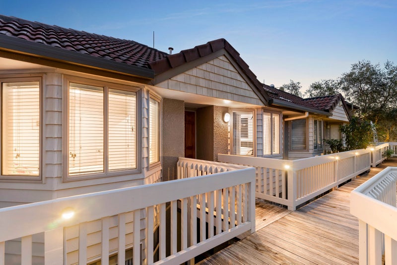 8/3 Lovelock Avenue, Mount Eden, Auckland - Carousel 1