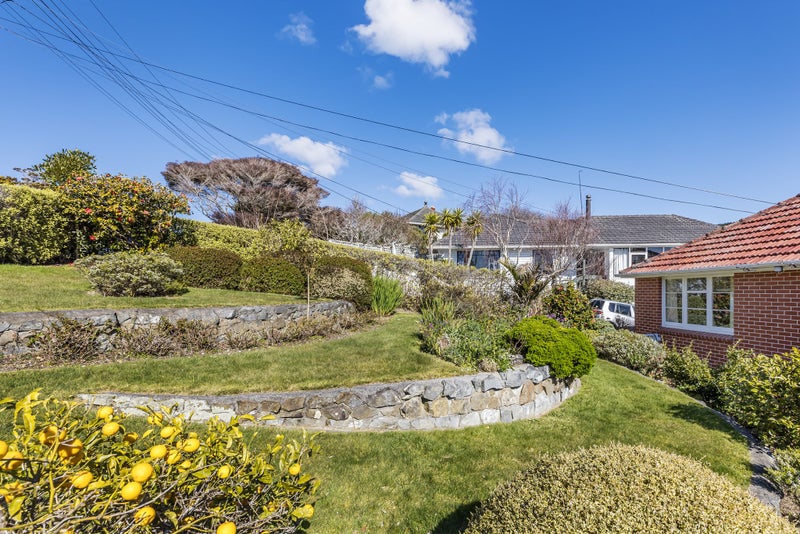 66 Taylor Terrace, Tawa, Wellington - Carousel 36
