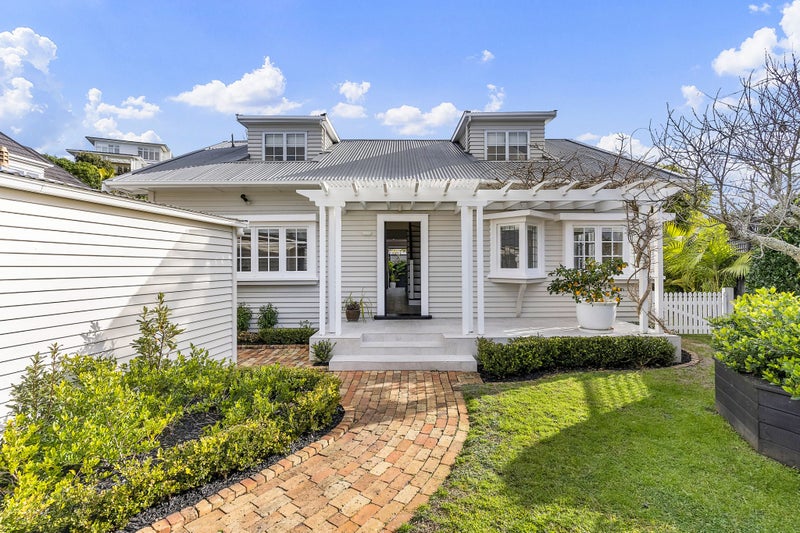 1 Baddeley Avenue, Kohimarama, Auckland - Carousel 1