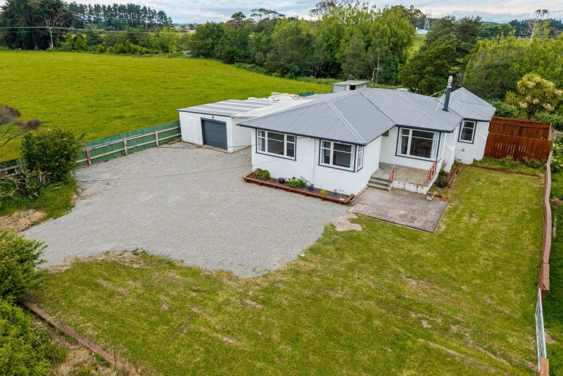 587 Campbell Road, Bunnythorpe, Palmerston North - Carousel 44
