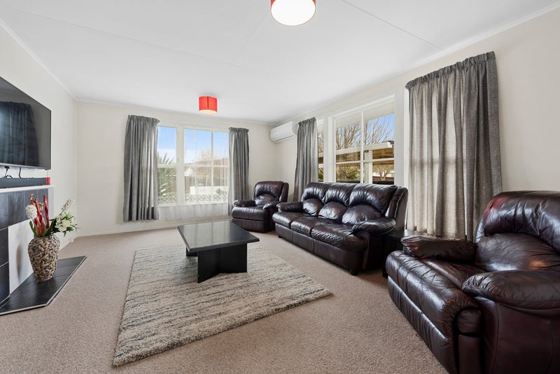 38 Oregon Drive, Maoribank, Upper Hutt - Carousel 2