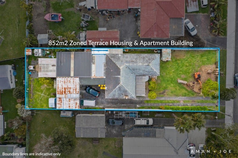 9 Enderby Drive, Te Atatu Peninsula, Auckland - Carousel 1