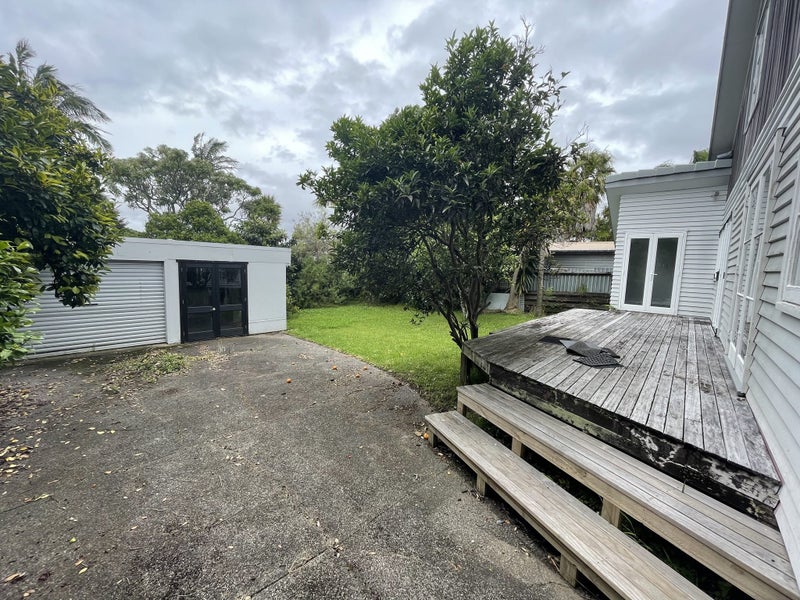 19 Moa Road, Point Chevalier, Auckland - Carousel 11