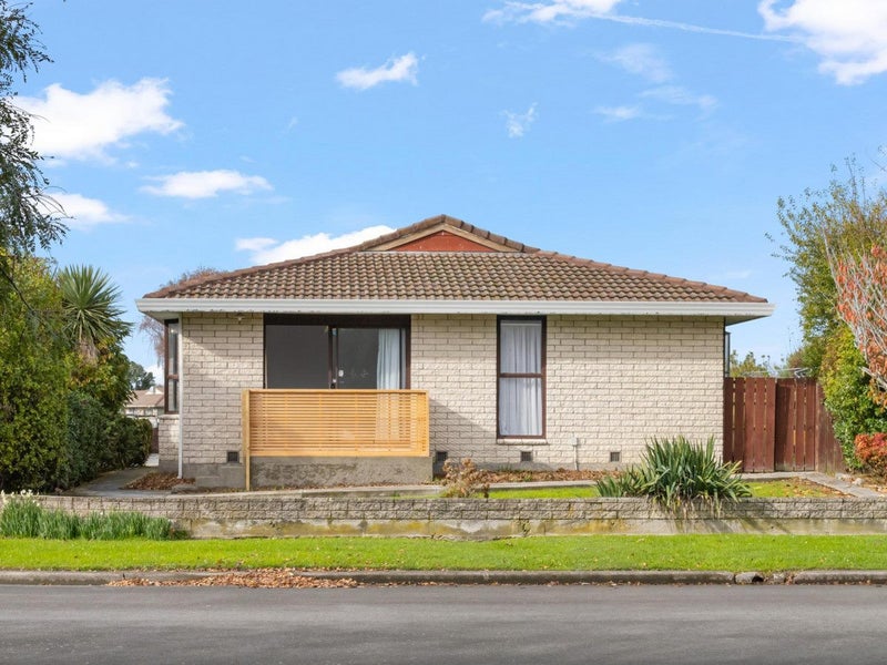 1/2 Castile Place, Belfast, Christchurch - Carousel 1