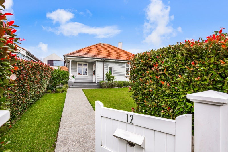 12 Sunderland Avenue, Hobsonville, Auckland - Carousel 1