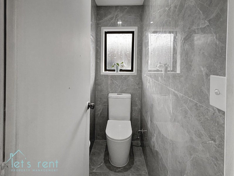 2/21 Booker Place, Weymouth, Auckland - Carousel 17