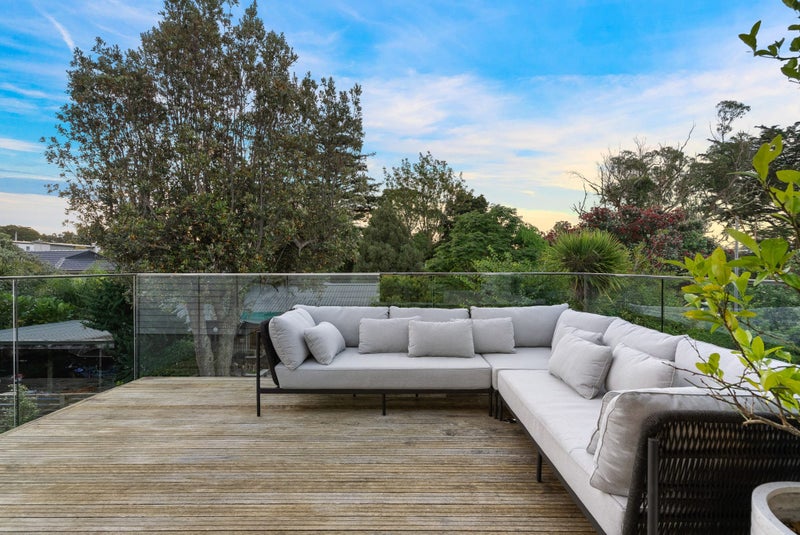 1/8 Park Avenue, Northcote, Auckland - Carousel 2