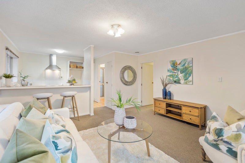 1/24 Bayview Road, Bayview, Auckland - Carousel 1