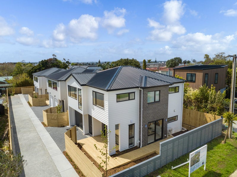 13B Renata Crescent, Te Atatu Peninsula, Auckland - Carousel 2