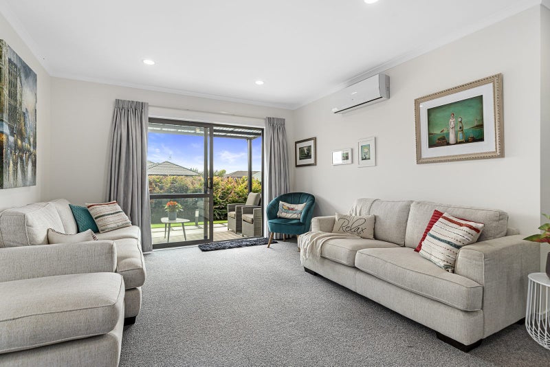 1/3 The Link, Flagstaff, Hamilton - Carousel 2