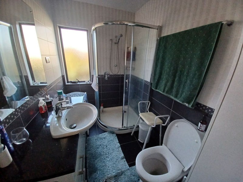 16 Borneo Drive, Fairview Heights, Auckland - Carousel 20