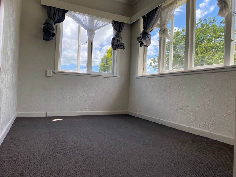 50 Te Koa Road, Panmure, Auckland - Carousel 2