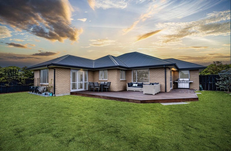 16 Birchgrove Gardens, Mairehau, Christchurch - Carousel 1