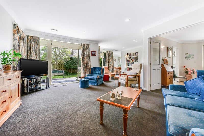 5 Farnah Green, Flagstaff, Hamilton - Carousel 2