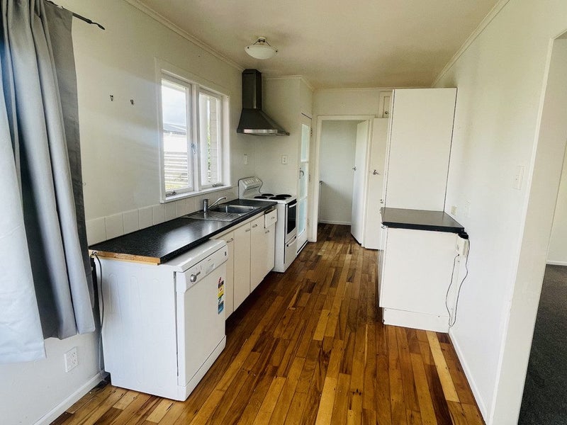 43 English Street, St Andrews, Hamilton - Carousel 2