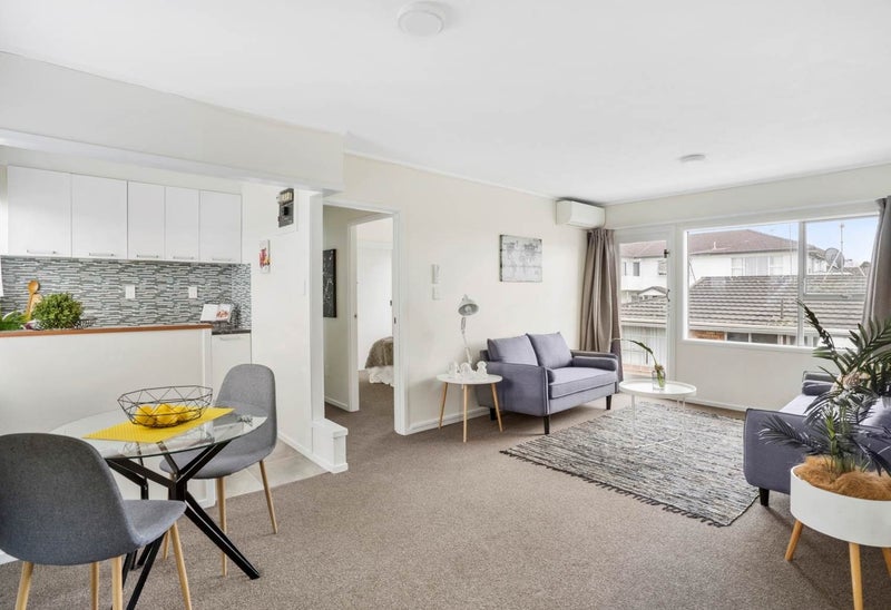 4/6 Eden View Road, Sandringham, Auckland - Carousel 1