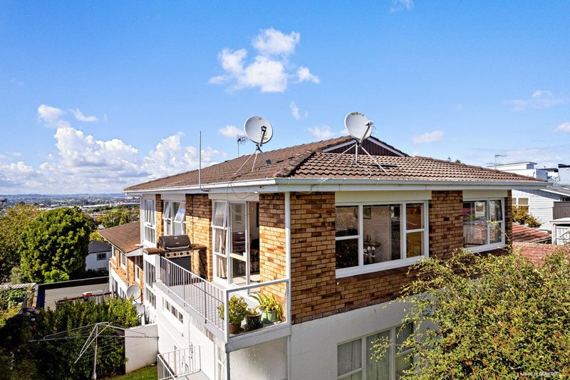 2/255 St Johns Road, Meadowbank, Auckland - Carousel 1