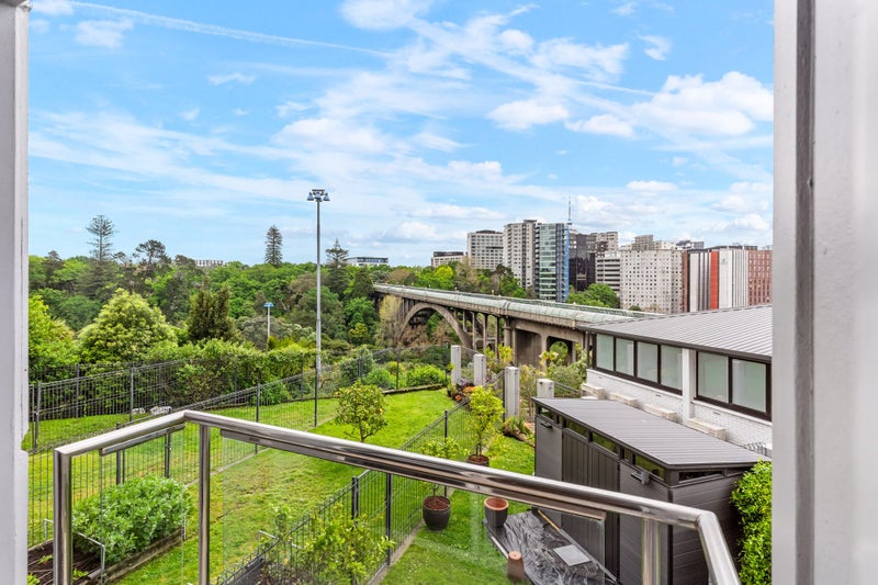 1G/127 Grafton Road, Grafton, Auckland - Carousel 1