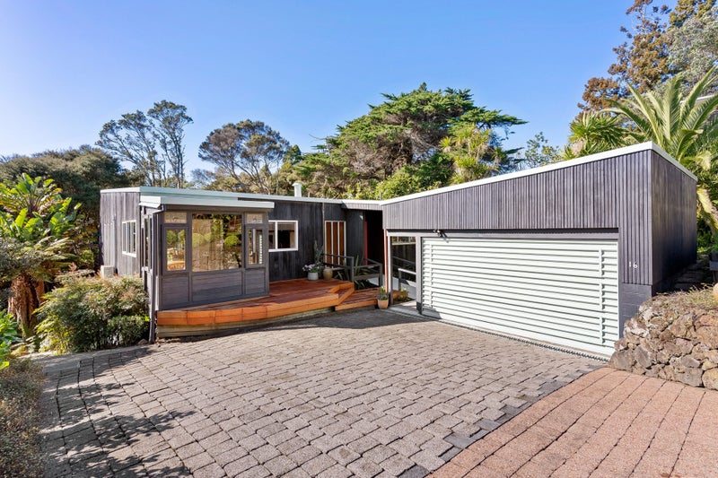 16 Vienna Place, Birkenhead, Auckland - Carousel 2